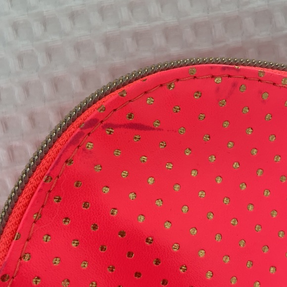 FREE WITH PURCHASE - NEON PINK and GOLD Benefit Travel Bag - Picture 5 of 5